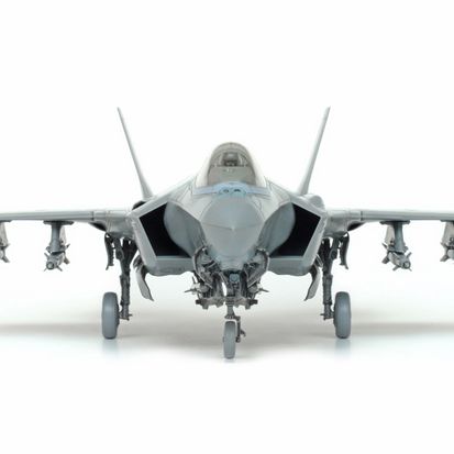 New Images of the Lockheed Martin F-35A Lightning II model kit!