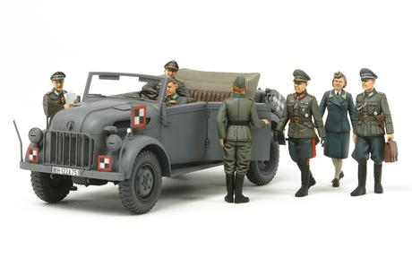 German Steyr 1500A W/7 Figures Kommandeurwagen Hq Staff Set