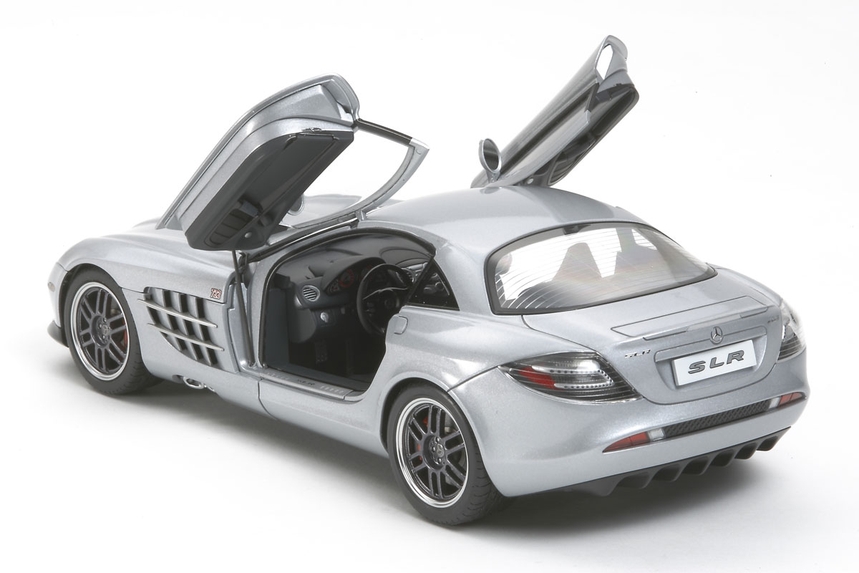 Tamiya Mercedes-Benz Slr722 / Tamiya USA