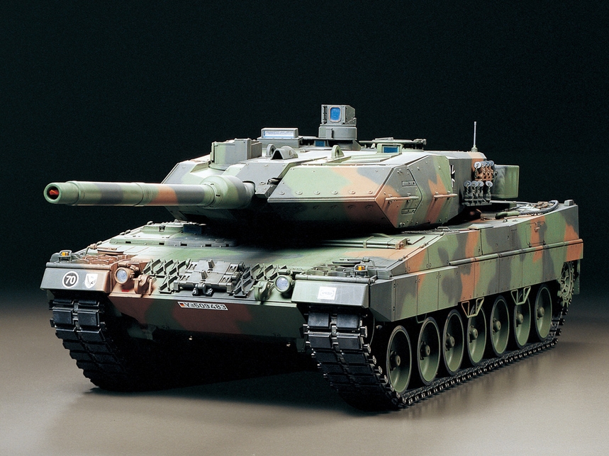 Building the Tamiya 1/35 Leopard 2A6 main battle tank 